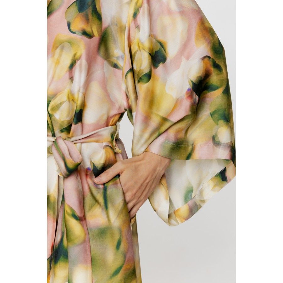 Déshabillé femme court en viscose et soie imprimé tons de rose et kaki Déshabillés - www.coemi-lingerie.com 