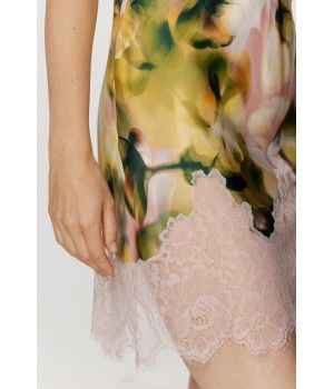 Für Damen: Negligé aus Viskose und Seide mit rosa- und kakifarbenem Print und rosa Spitze