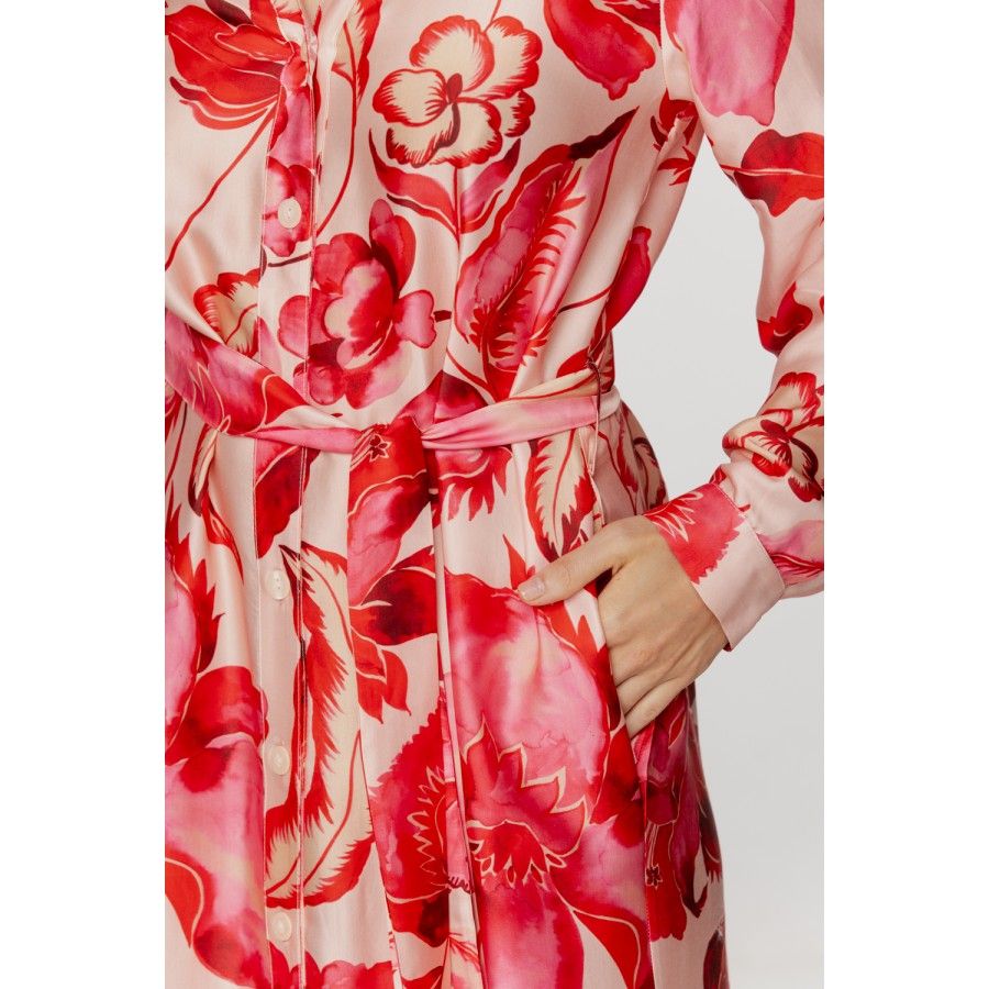 Für Damen: Oversize-Nachthemd/Hauskleid aus Viskose mit Blumenmuster in Rottönen