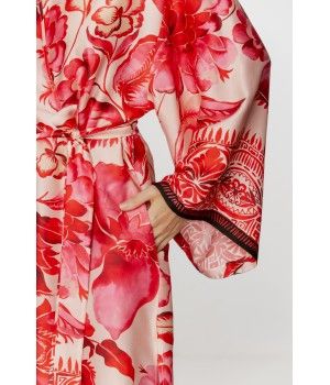 Ladies maxi dressing gown in printed viscose with shades of red, and loose-fitting long sleeves