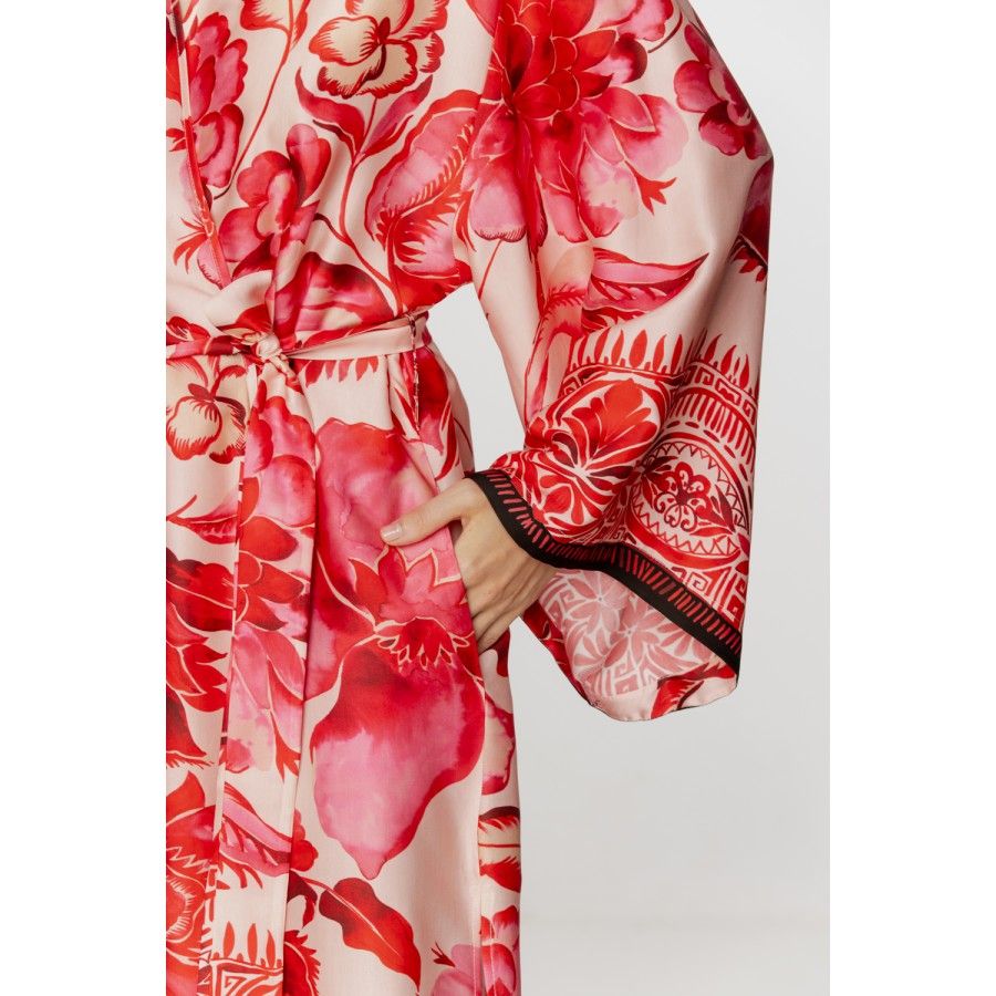 Maxi déshabillé femme en viscose imprimé tons de rouge, manches longues et amples