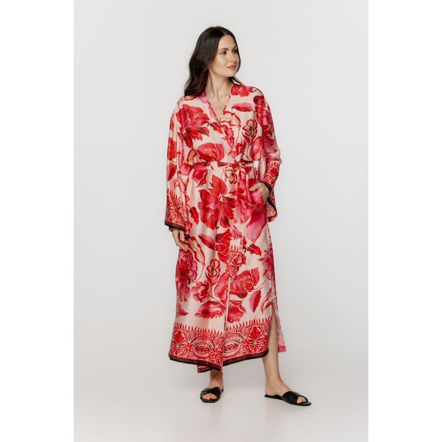 Ladies maxi dressing gown in printed viscose with shades of red, and loose-fitting long sleeves