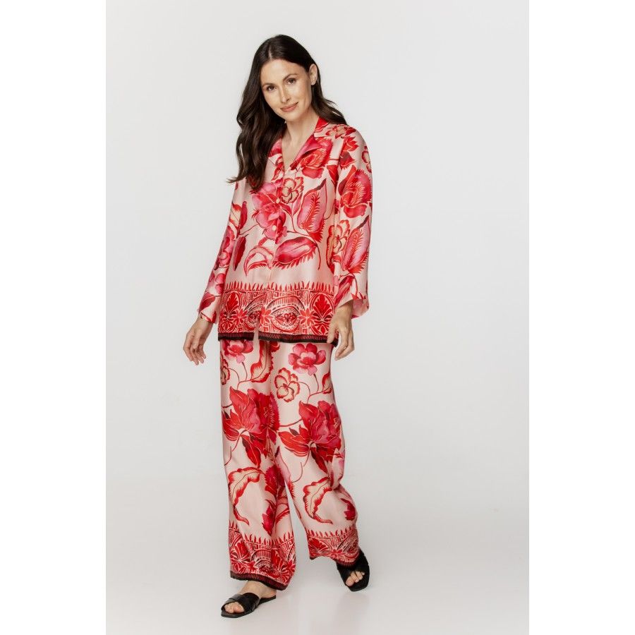 Pyjama / ensemble d'intérieur femme en viscose imprimé fleuri tons de rouge