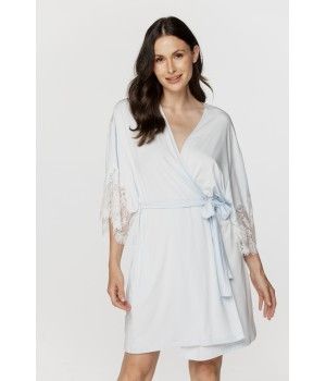 Ladies short dressing gown with loose-fitting, three-quarter-length sleeves, trimmed with lace