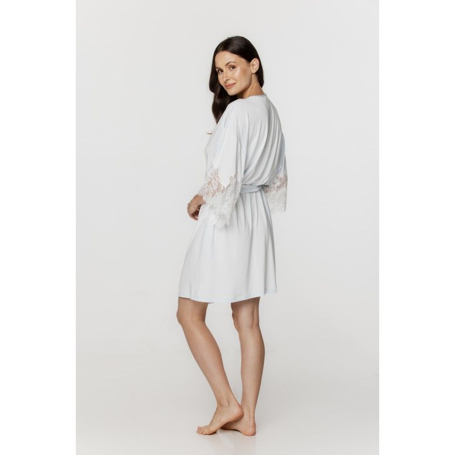 Ladies short dressing gown with loose-fitting, three-quarter-length sleeves, trimmed with lace