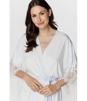 Ladies short dressing gown with loose-fitting, three-quarter-length sleeves, trimmed with lace