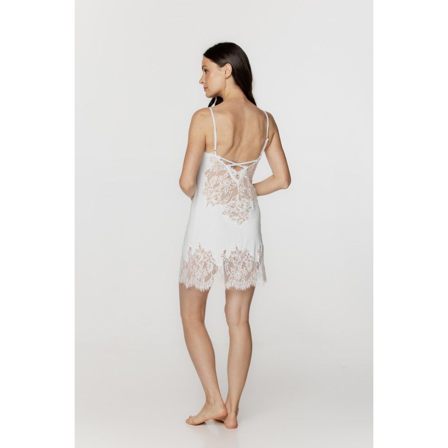 Nuisette femme en micromodal et dentelle fines bretelles et lacets dans le dos Nuisette femme en micromodal et dentelle fines bretelles et lacets dans le dos