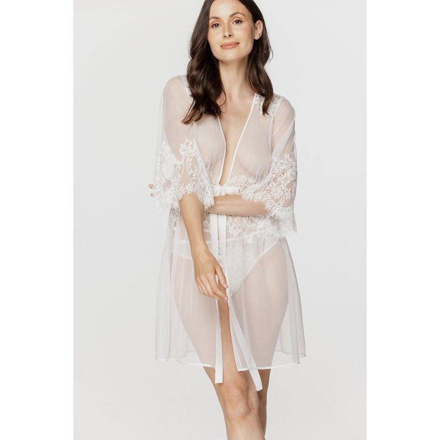 Ladies sexy, floaty, short negligee in tulle and white lace