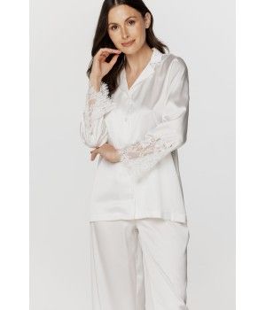 Ensemble pyjama femme en satin blanc et dentelle, haut chemise et pantalon ample