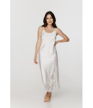 Longue chemise de nuit femme en satin soyeux et dentelle blanche et fines bretelles