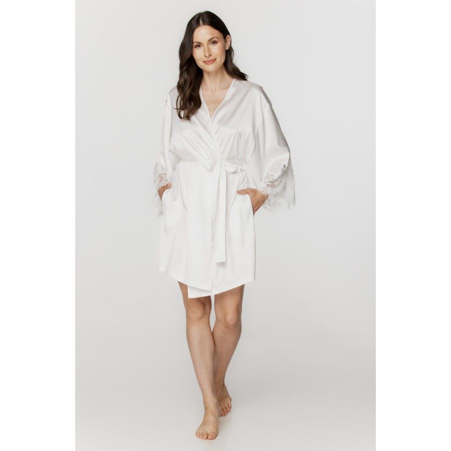 Ladies short dressing gown in silky white satin and lace