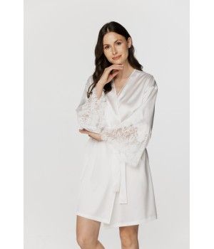 Ladies short dressing gown in silky white satin and lace