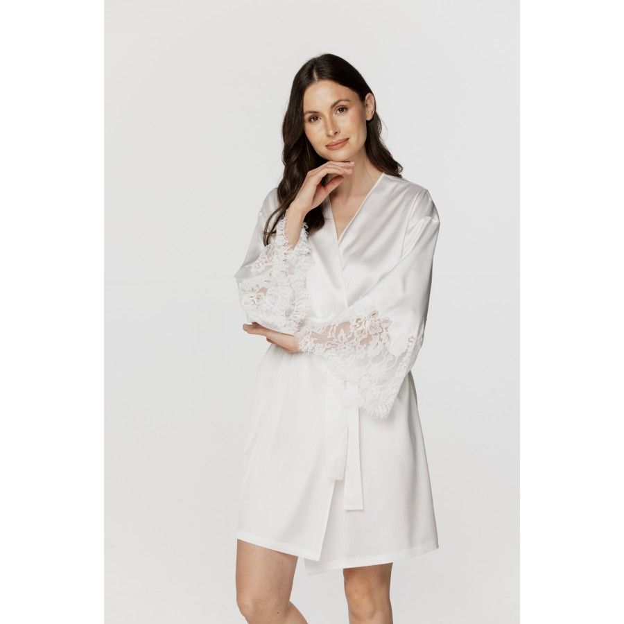 Für Damen: Kurzer Kimono aus weichem Satin und Spitze in Weiß