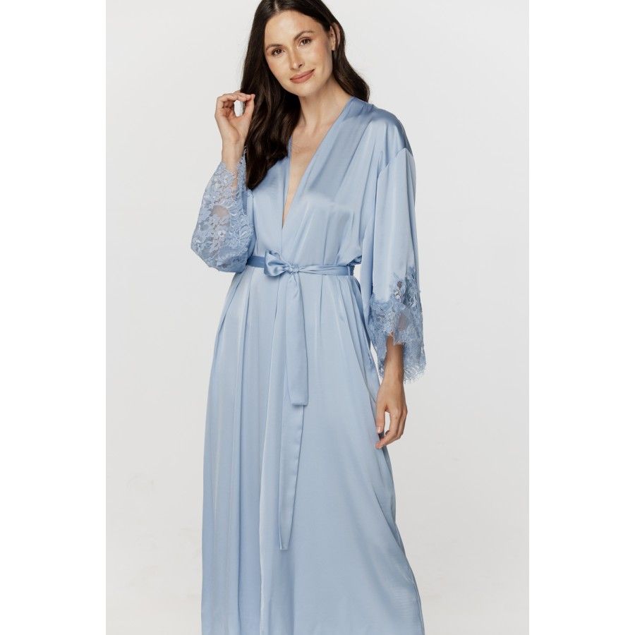 Déshabillé femme long et ample en satin soyeux et dentelle bleu ciel