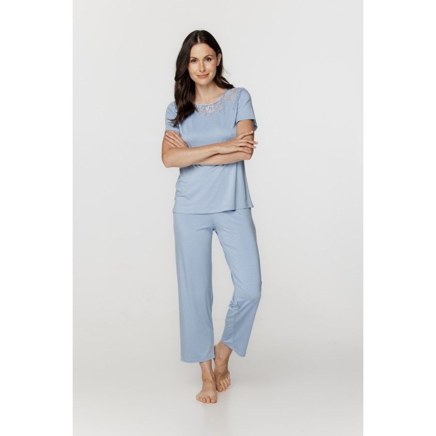 Ensemble pyjama en micomodal doux et dentelle, haut manches courtes Ensemble pyjama en micomodal doux et dentelle, haut manches courtes