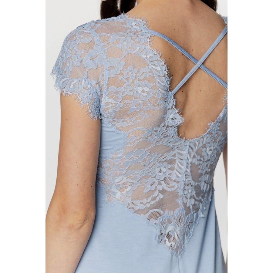 Longue chemise de nuit seyante manches courtes en micromodal et dentelle