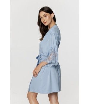 Für Damen: Kurzer Kimono aus Micromodal mit ¾-Ärmeln mit Spitzenbesatz und Taschen an den Seiten