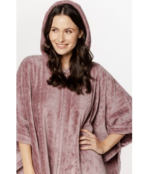 Lovely oversized poncho with a hood in velvet, ¾-length sleeves, and a zipper