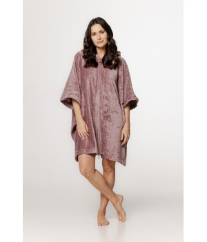 Lovely oversized poncho with a hood in velvet, ¾-length sleeves, and a zipper