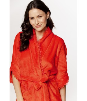 Lovely little short bathrobe in fluffy velvet with ¾ sleeves and fringes