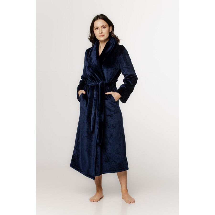 Sublime long maxi bathrobe in fluffy velvet with pockets, shawl collar, and belt