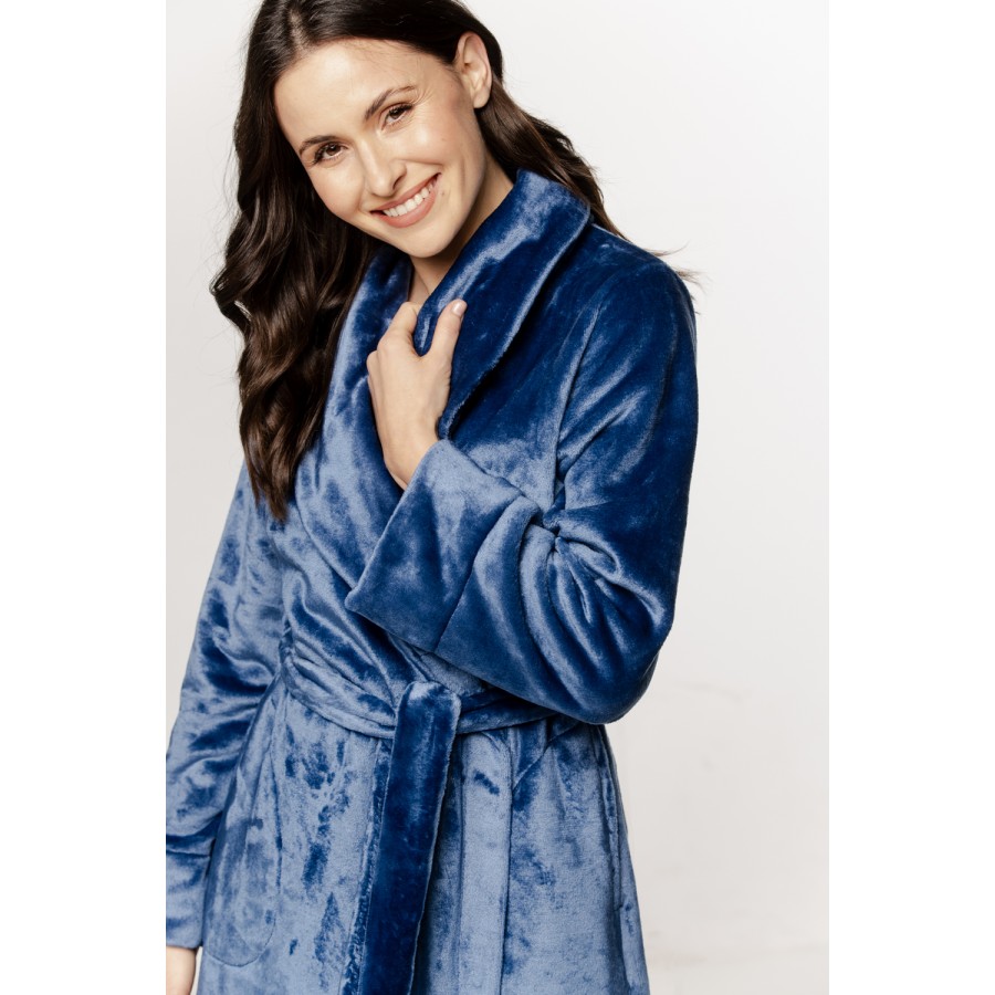 Sublime maxi peignoir long en velours fluffy avec poches, col châle et ceinture