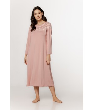 Lovely, long, loose-fitting nightgown in micromodal and lace, with long sleeves