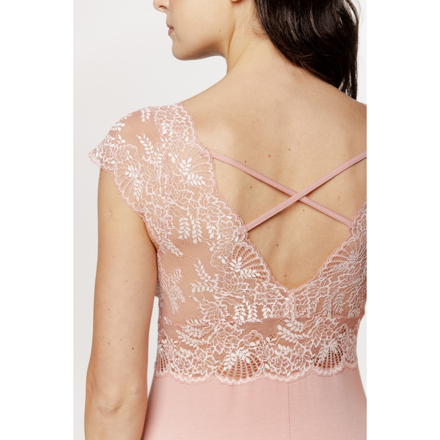 Somptueuse chemise de nuit longue en micromodal et dentelle, manches courtes et lacets