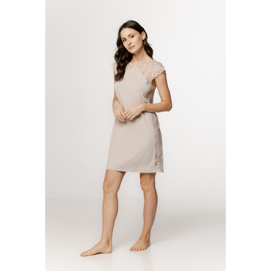 Elegant micromodal nightie with short sleeves and lace insets