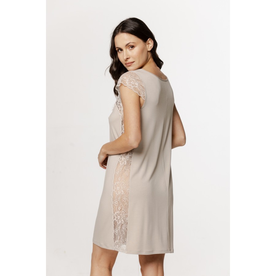 Elegant micromodal nightie with short sleeves and lace insets