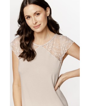 Elegant micromodal nightie with short sleeves and lace insets
