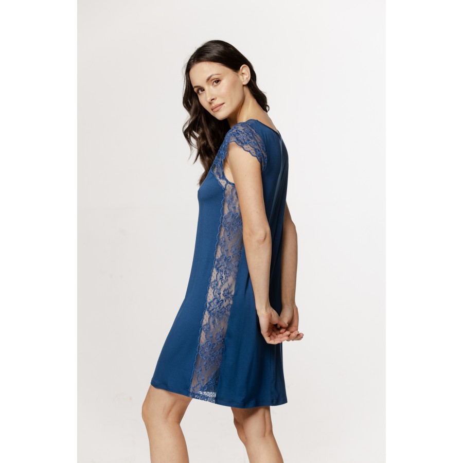 Elegant micromodal nightie with short sleeves and lace insets