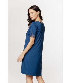 Ravissante chemise de nuit  long tee-shirt, dentelle sur le col en V et sur les manches