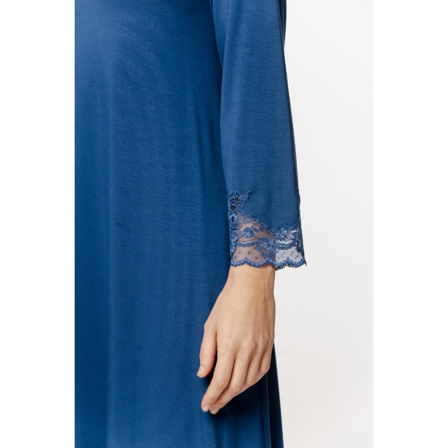 Nachthemd/Loungekleid aus Micromodal, lange Ärmel, Spitze an Kragen und Bündchen