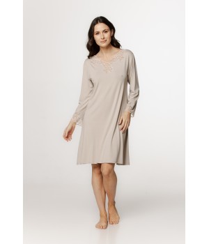 Nachthemd/Loungekleid aus Micromodal, lange Ärmel, Spitze an Kragen und Bündchen