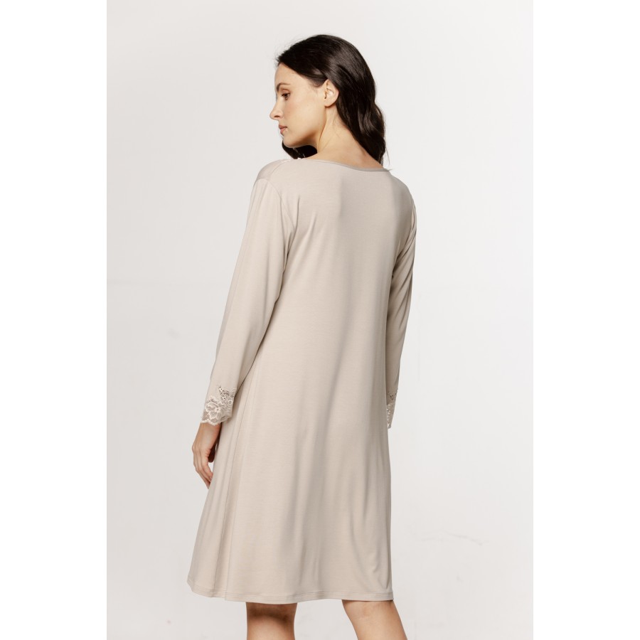 Nachthemd/Loungekleid aus Micromodal, lange Ärmel, Spitze an Kragen und Bündchen