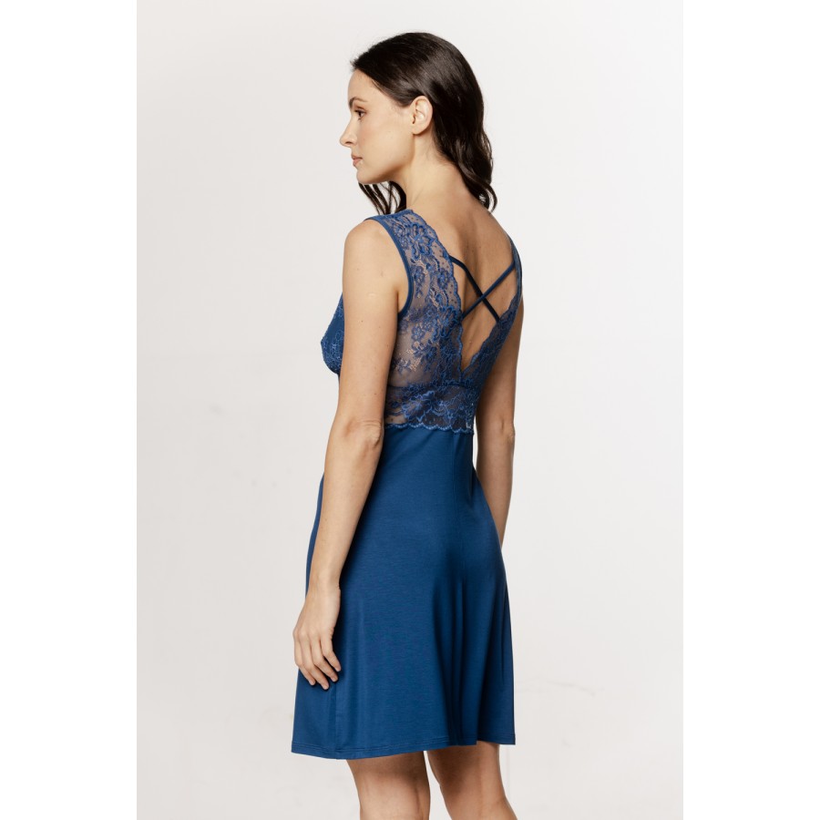 Superb micromodal nightie with a V-neck and lace detailing on the bust, wide straps, and back.
