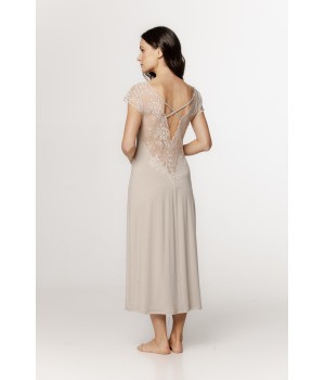 Chemise de nuit longue en micromodal , buste, épaulettes en dentelle et lacets dans le dos et broderie