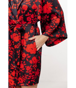 Ravissant déshabillé en viscose satin motif floral rouge et noir, manches amples et ceinture