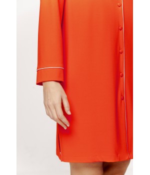 Wunderschöne Damen-Seidenbluse mit durchgehender Knopfleiste, Besatz und V-Ausschnitt.