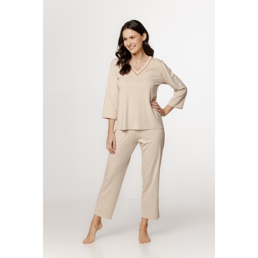 Seidenpyjama mit V-Ausschnitt und Borte in Beige