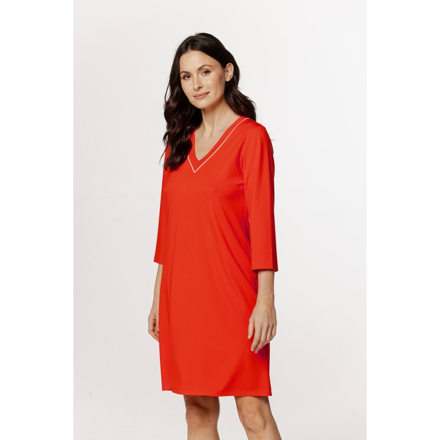 Sublime chemise de nuit ample en soie artificielle, manches ¾, et liseré sur le col en V