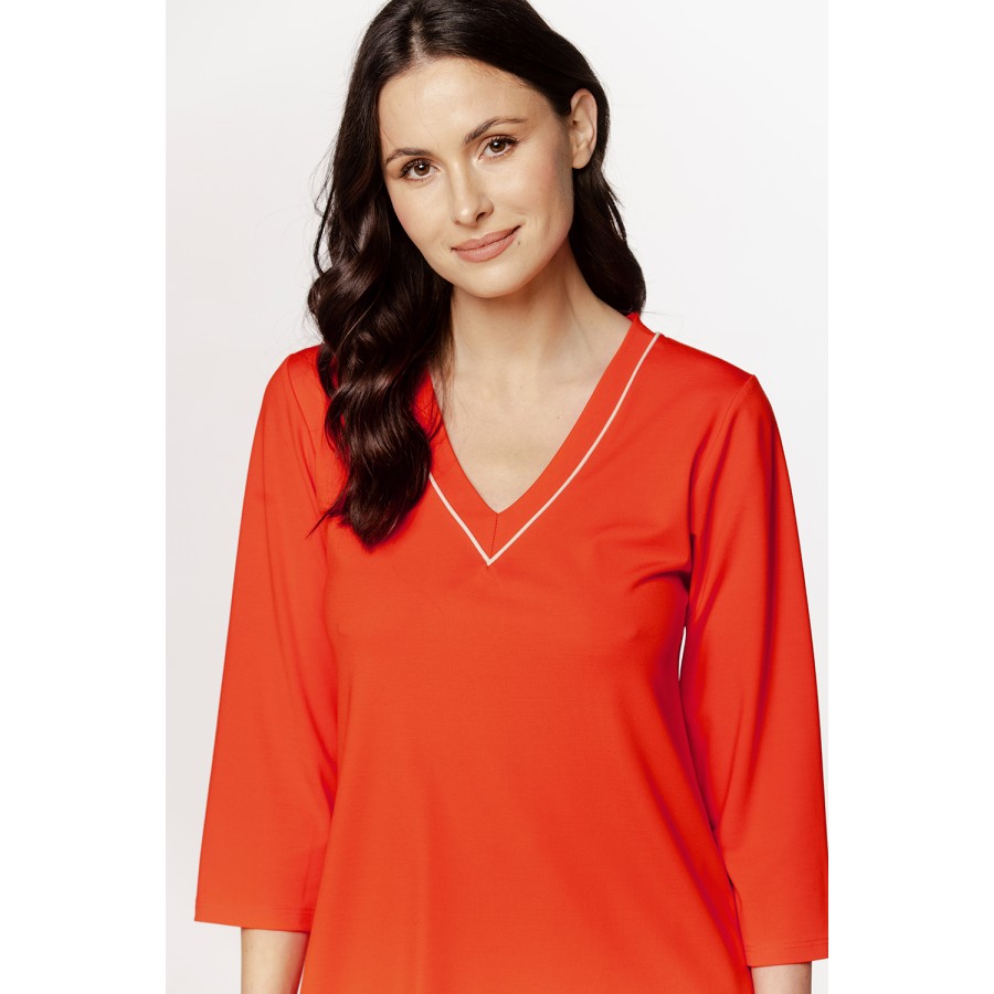 Sublime chemise de nuit ample en soie artificielle, manches ¾, et liseré sur le col en V