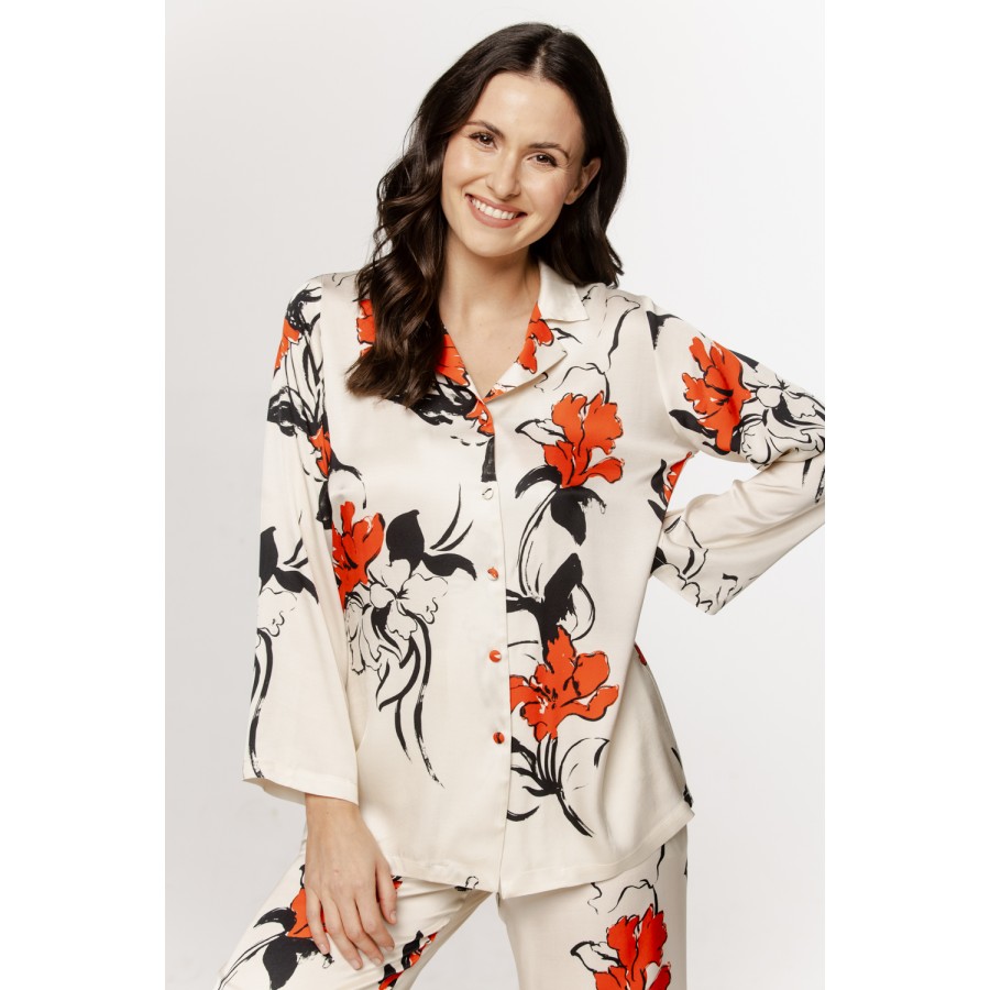 Sublime viscose satin pajama set with a Japanese-inspired pattern, shirt-style top, and loose-fitting pants