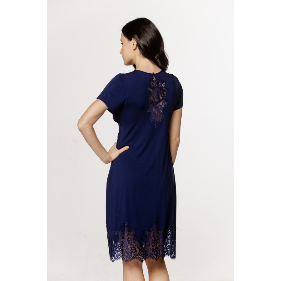 Ravissante chemise de nuit mi-longue, en micromodal et dentelle, manches courtes