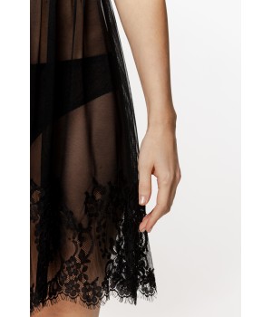 Fabuleuse nuisette en tulle transparent sexy, fines bretelles et dentelle sur la poitrine et le bas ample