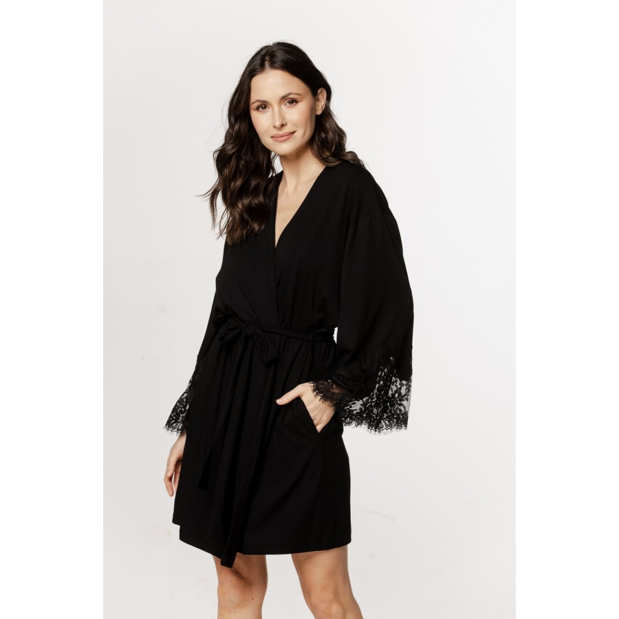Fabulous mid-length micromodal robe with lace trim on the forearms Fabulous mid-length micromodal robe with lace trim on the forearms