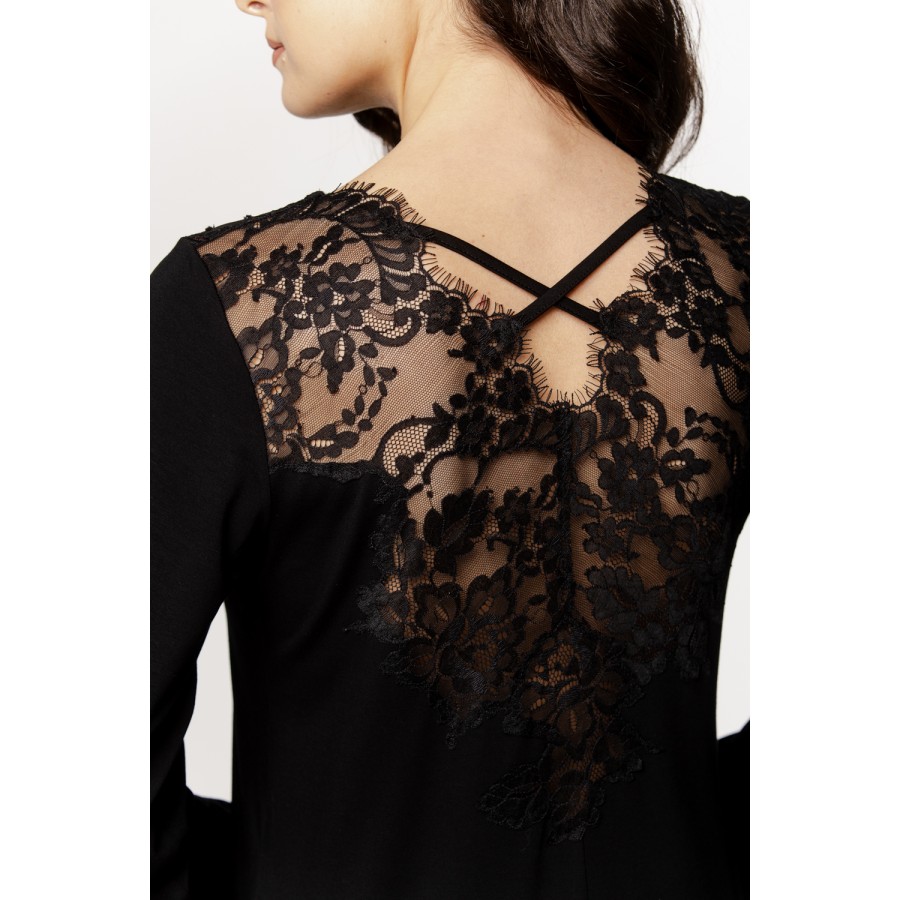 Sublime ensemble pyjama ample, en micromodal, dentelle sur le col et lacets croisés dans le dos