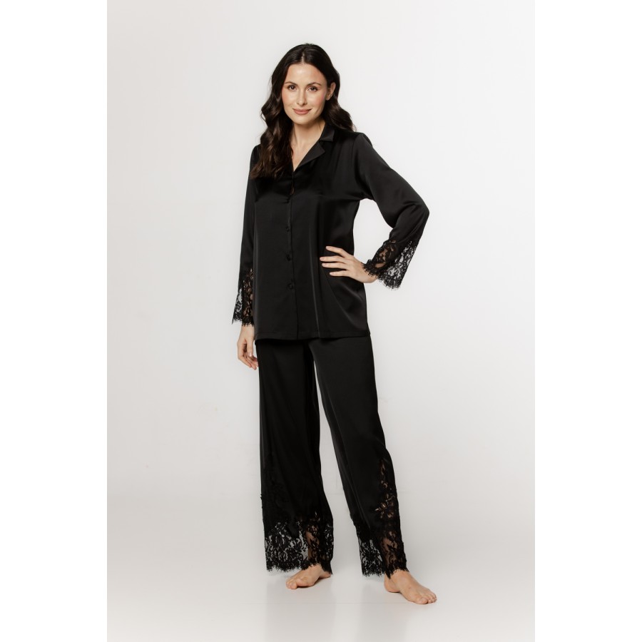Beautiful satin pajama set with lace trim on the forearms and hem of the pants Beautiful satin pajama set with lace trim on the forearms and hem of the pants