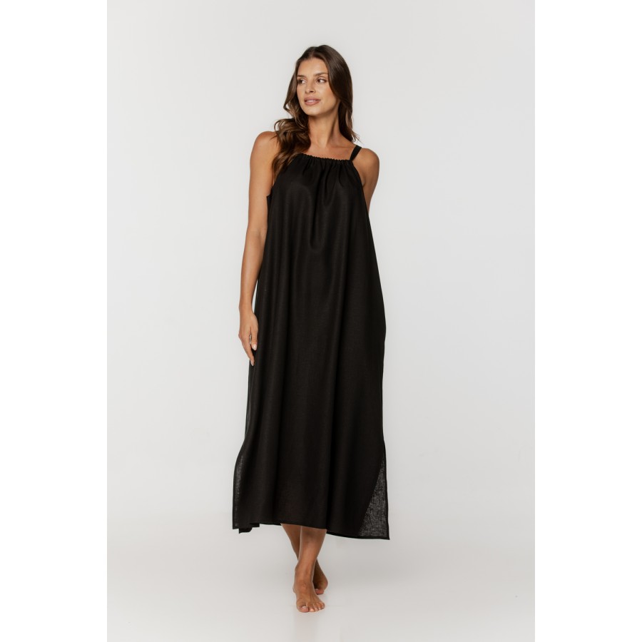 87
Beautiful loose-fitting linen house dress, ankle-length, halter neck